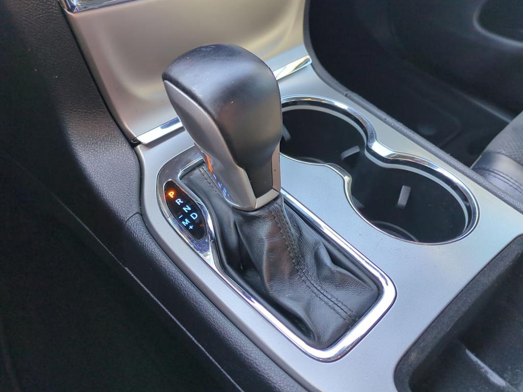 2020 Jeep Grand Cherokee Laredo 17