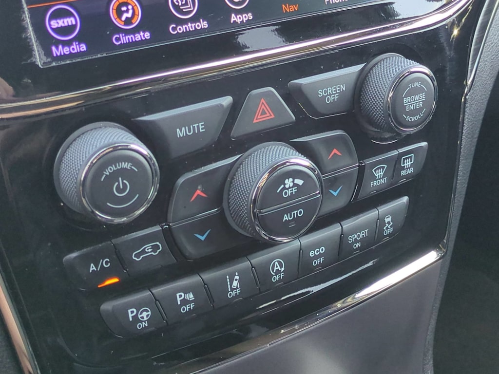 Thumbnail: 2021 Jeep Grand Cherokee - 25