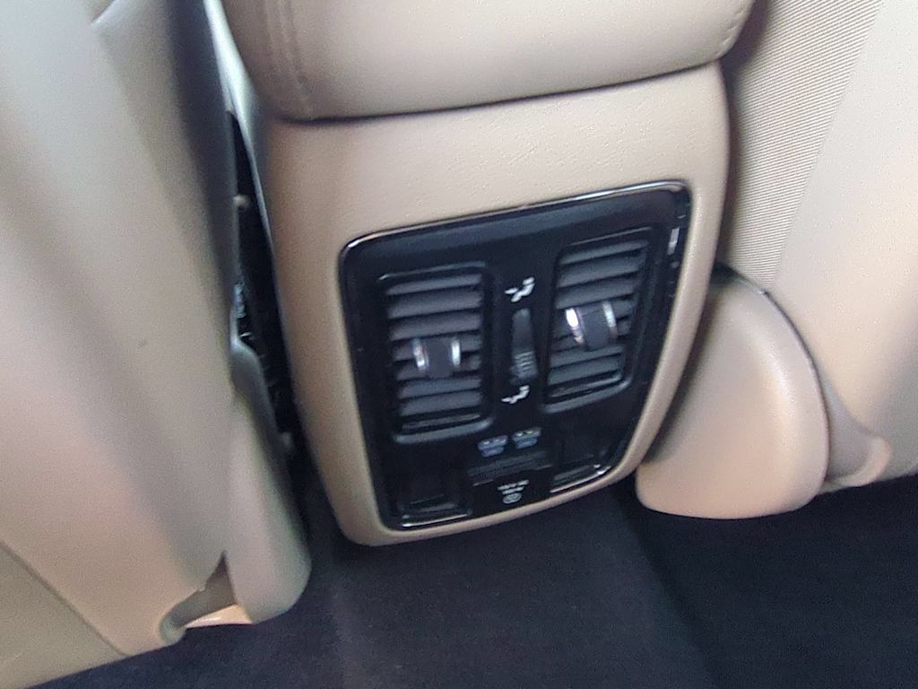 Thumbnail: 2019 Jeep Grand Cherokee - 30