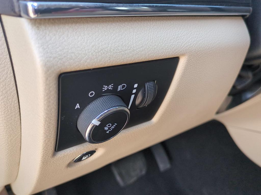 Thumbnail: 2019 Jeep Grand Cherokee - 36