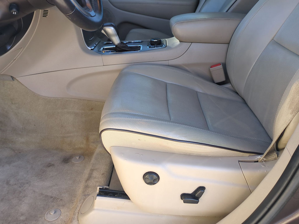 Thumbnail: 2019 Jeep Grand Cherokee - 30