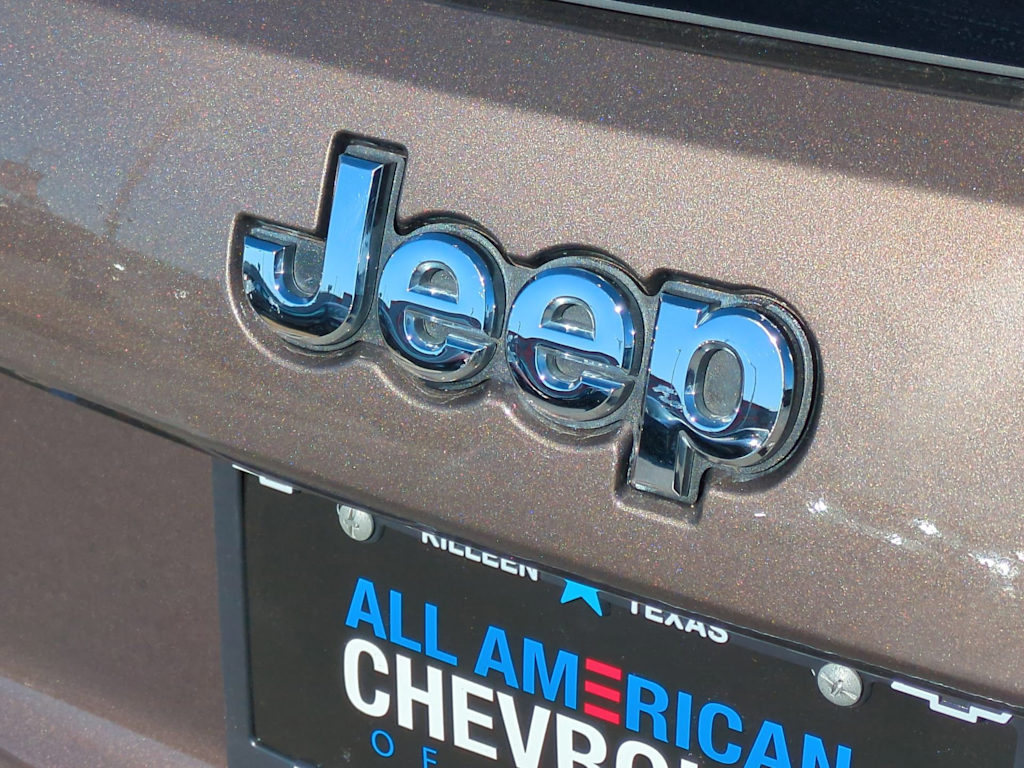 Thumbnail: 2019 Jeep Grand Cherokee - 7