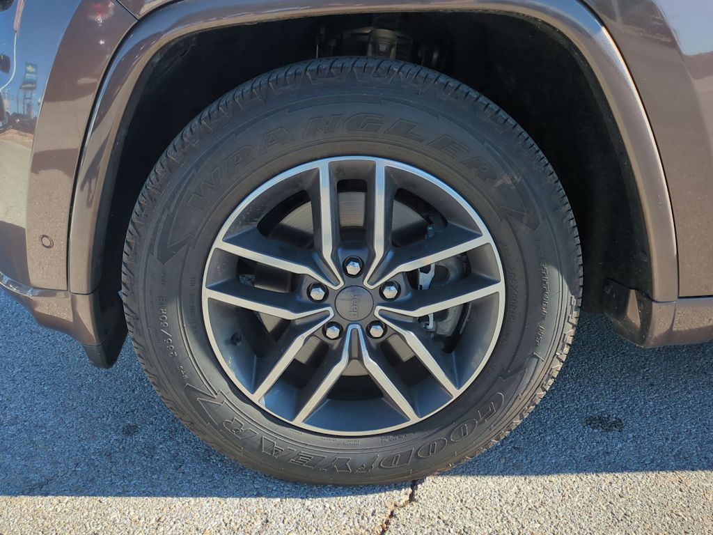 Thumbnail: 2019 Jeep Grand Cherokee - 8