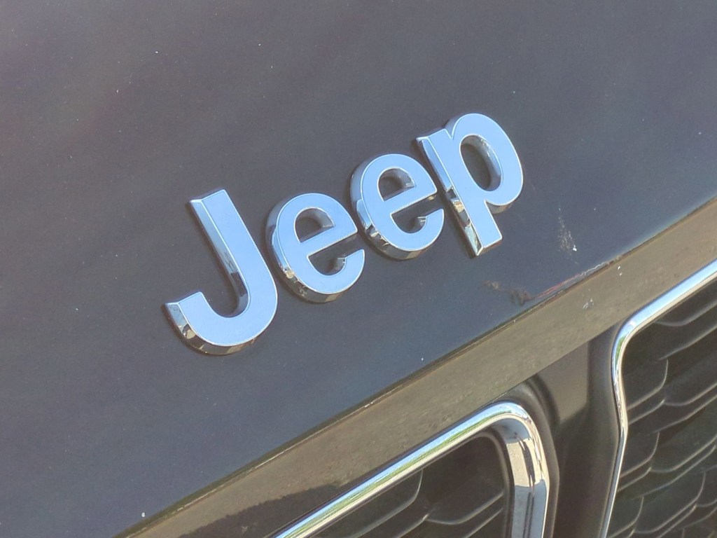 Thumbnail: 2023 Jeep Grand Cherokee L - 32