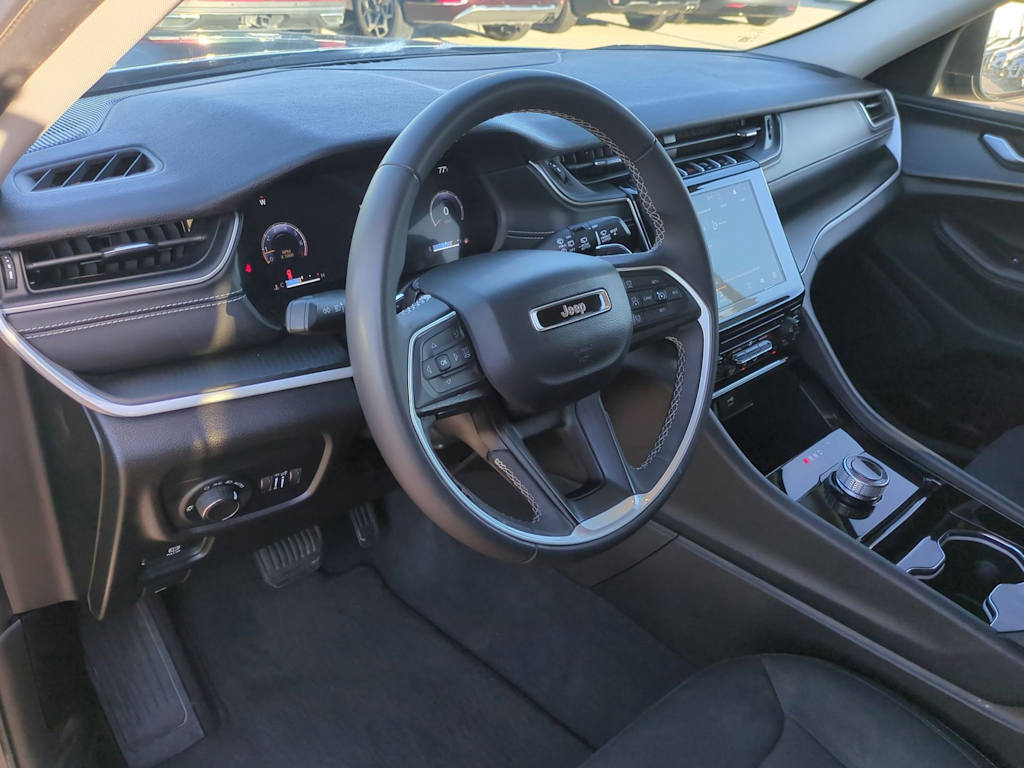 Thumbnail: 2023 Jeep Grand Cherokee L - 2