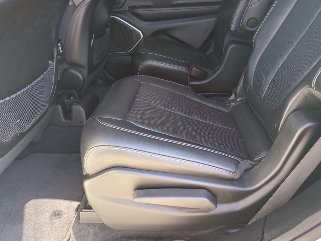 Thumbnail: 2023 Jeep Grand Cherokee L - 32