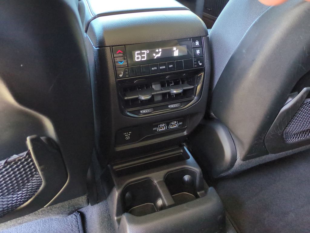 Thumbnail: 2023 Jeep Grand Cherokee L - 28