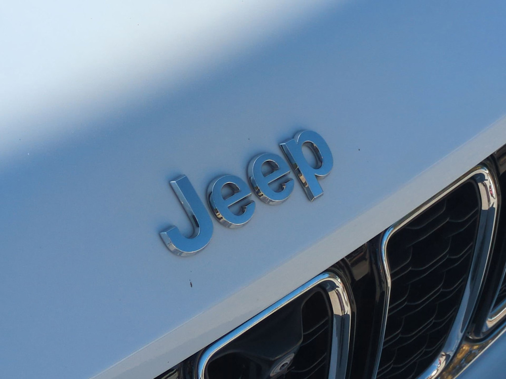 Thumbnail: 2023 Jeep Grand Cherokee L - 34