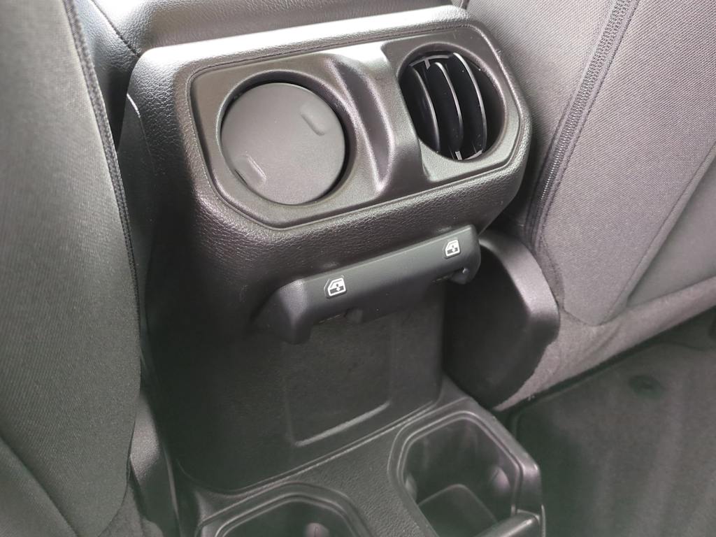 2023 Jeep Gladiator Sport 28