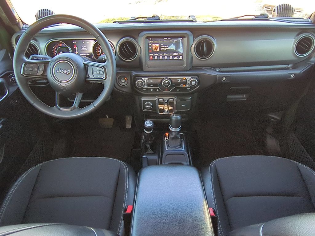 Thumbnail: 2023 Jeep Gladiator - 10