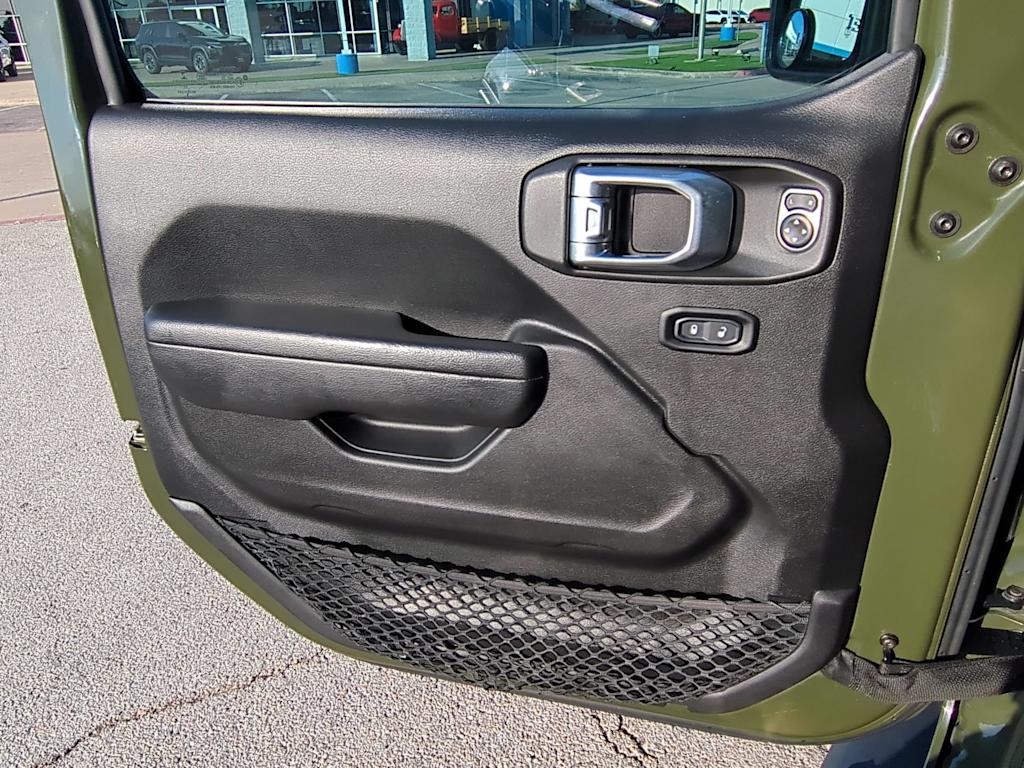 Thumbnail: 2023 Jeep Gladiator - 28