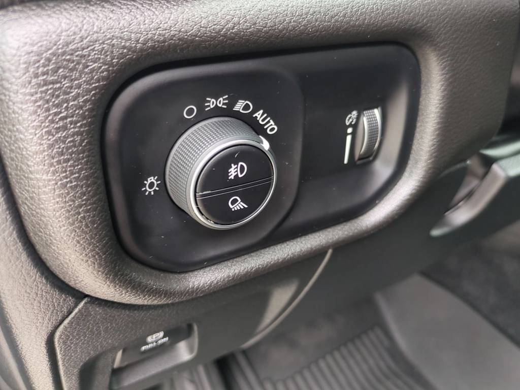 Thumbnail: 2025 RAM 1500 - 34