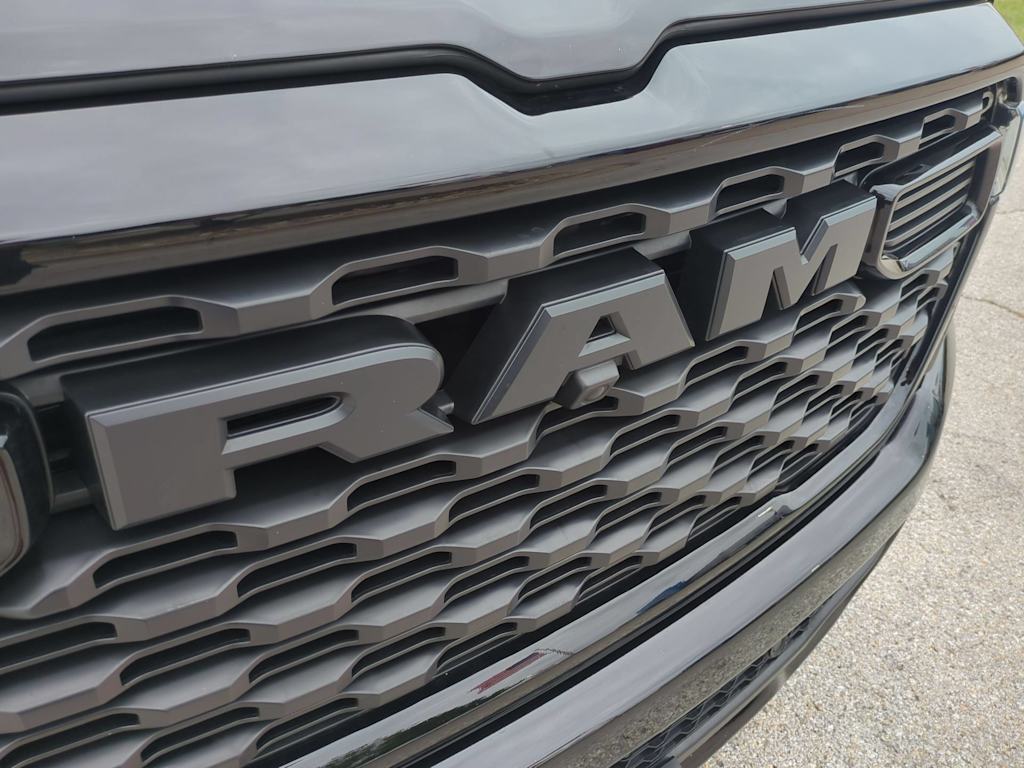 Thumbnail: 2025 RAM 1500 - 32