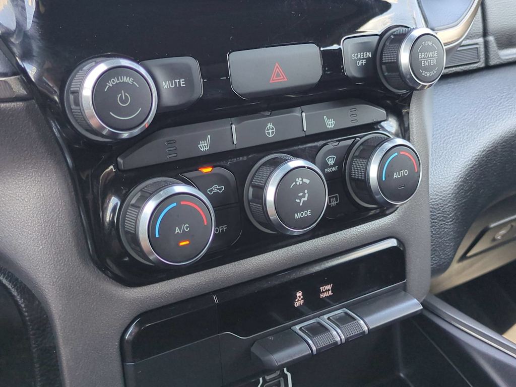 Thumbnail: 2021 RAM 1500 - 25