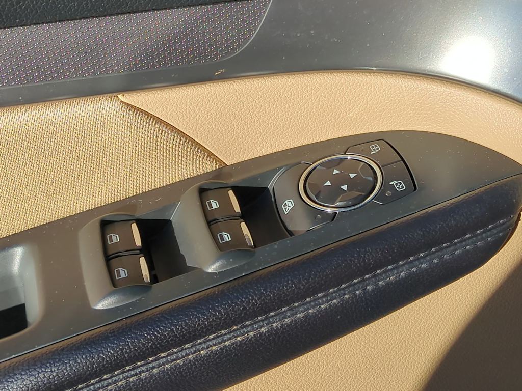 Thumbnail: 2017 Ford Explorer - 29