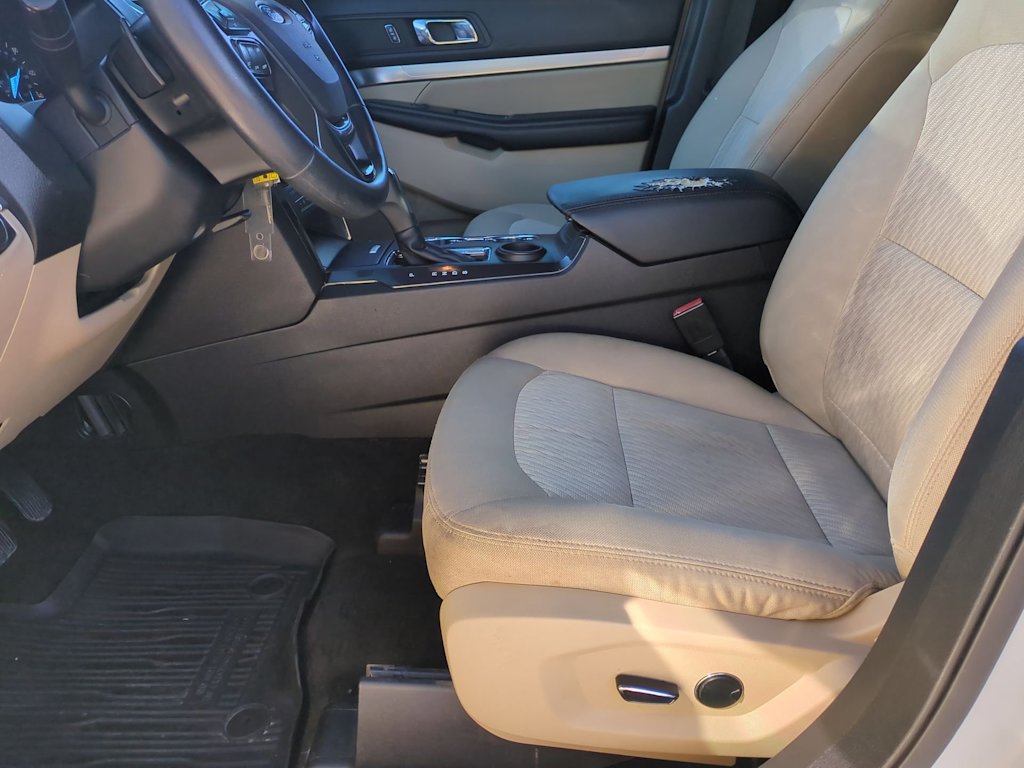 Thumbnail: 2017 Ford Explorer - 11