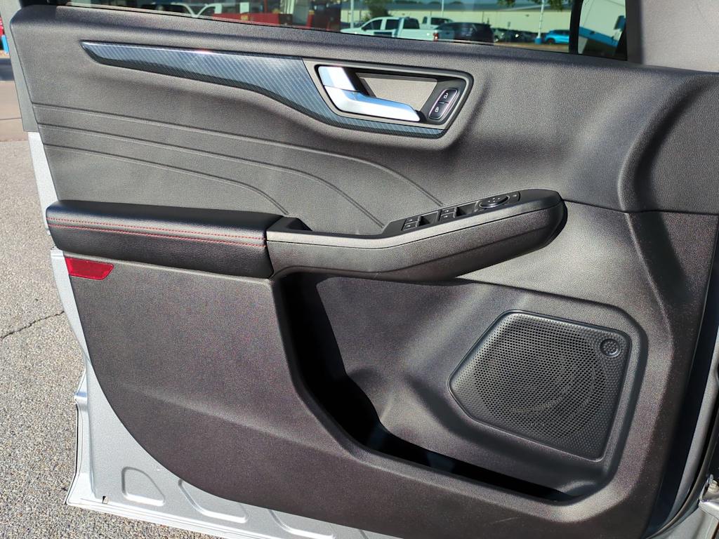 Thumbnail: 2023 Ford Escape - 29