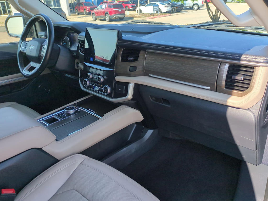 Thumbnail: 2023 Ford Expedition - 15