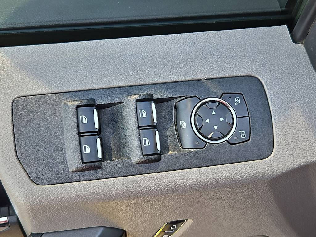 2016 Ford F-150 XLT 27