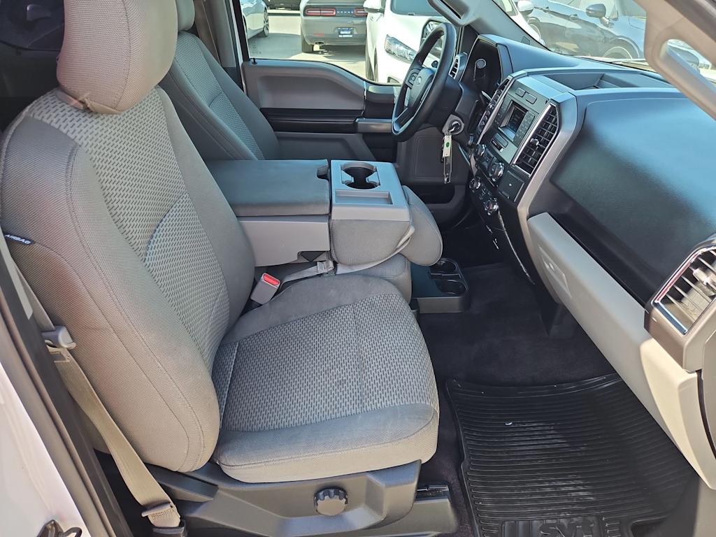 2016 Ford F-150 XLT 30