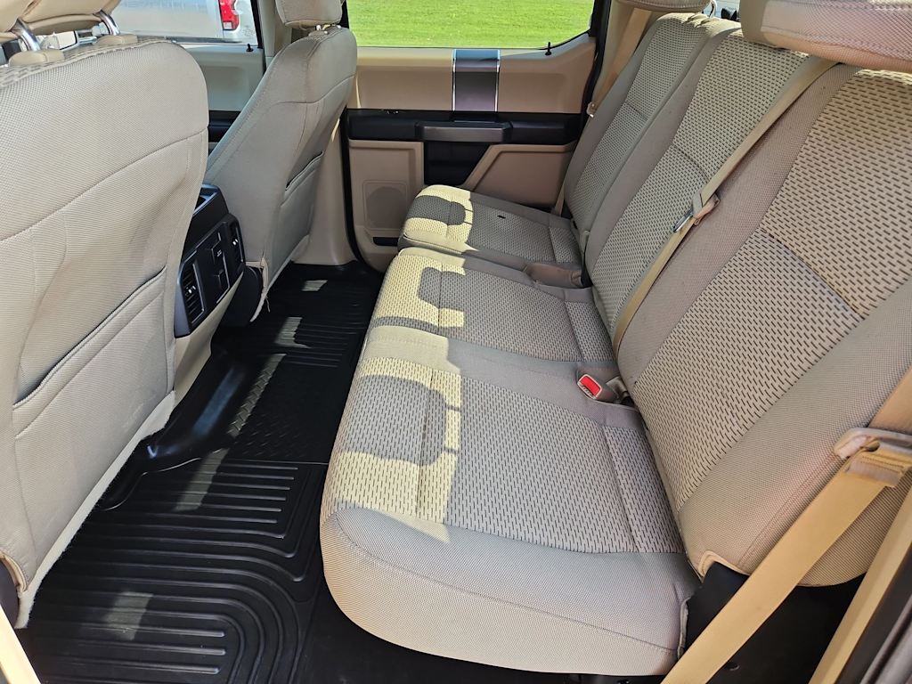 2016 Ford F-150 XLT 13