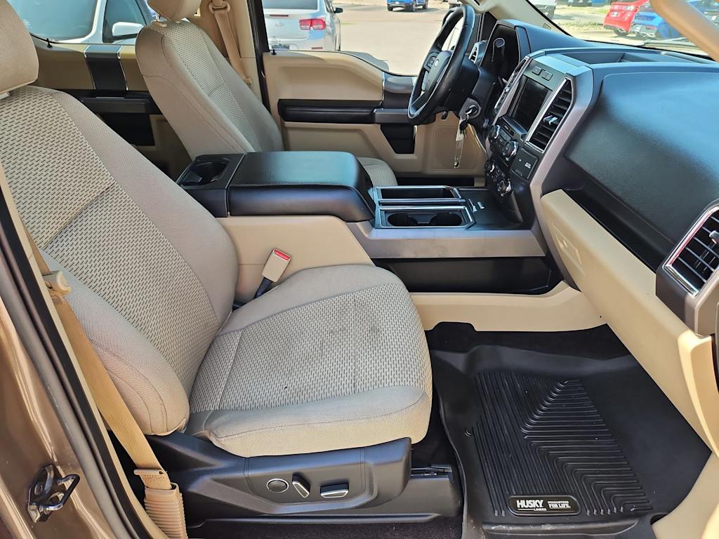 2016 Ford F-150 XLT 31