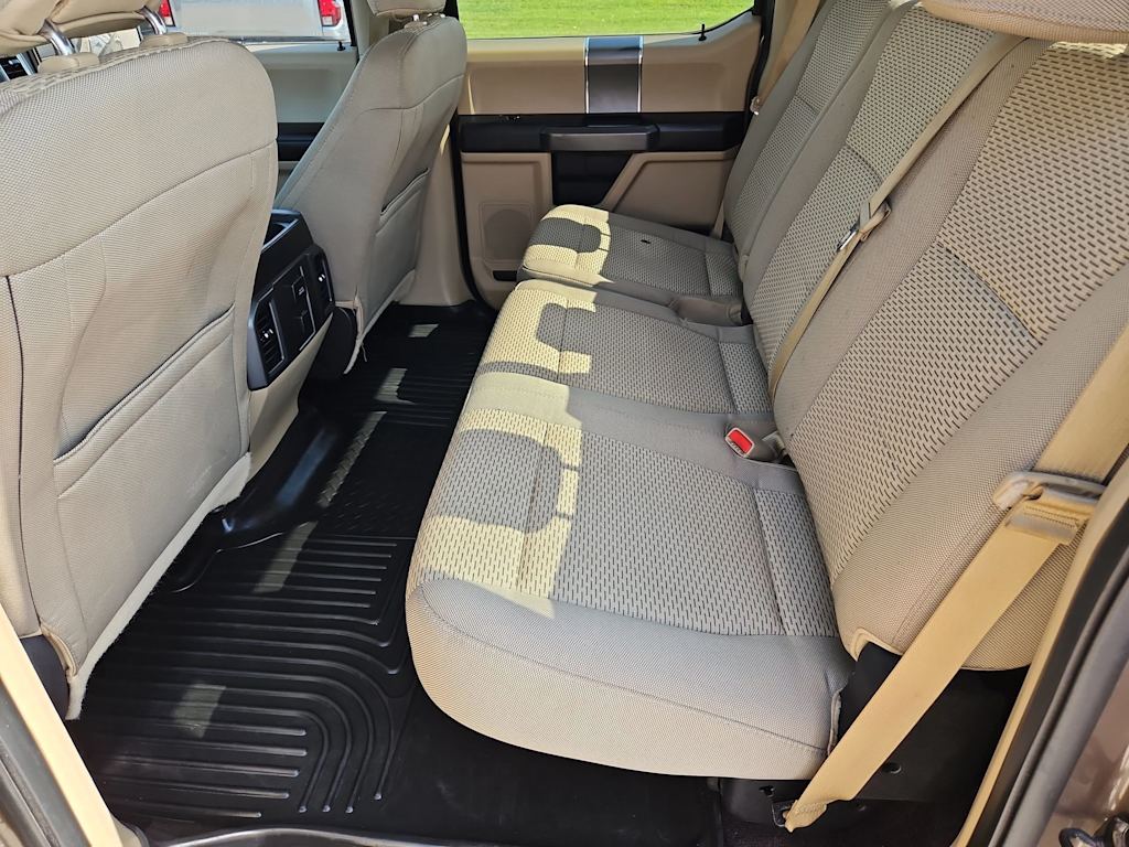 2016 Ford F-150 XLT 30