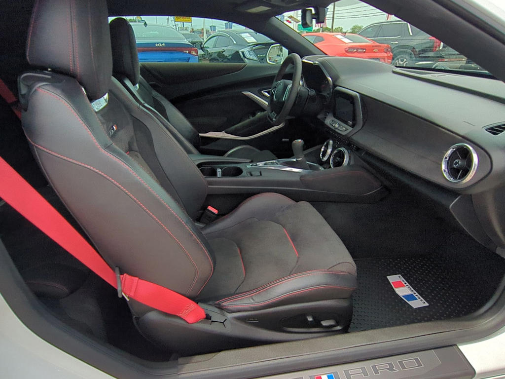 2017 Chevrolet Camaro ZL1 10
