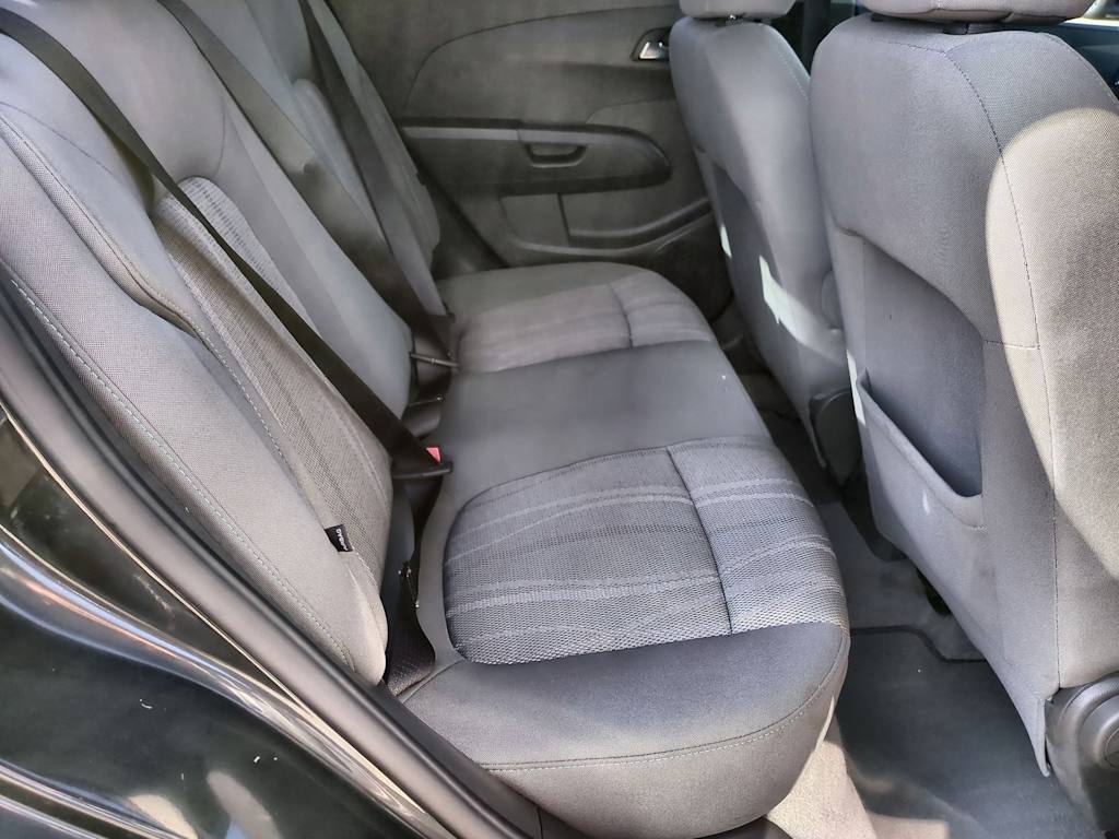 2015 Chevrolet Sonic LT 28