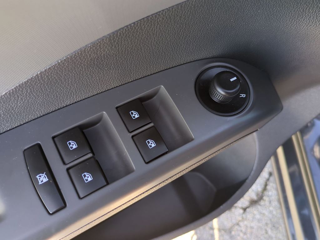 2015 Chevrolet Sonic LT 27