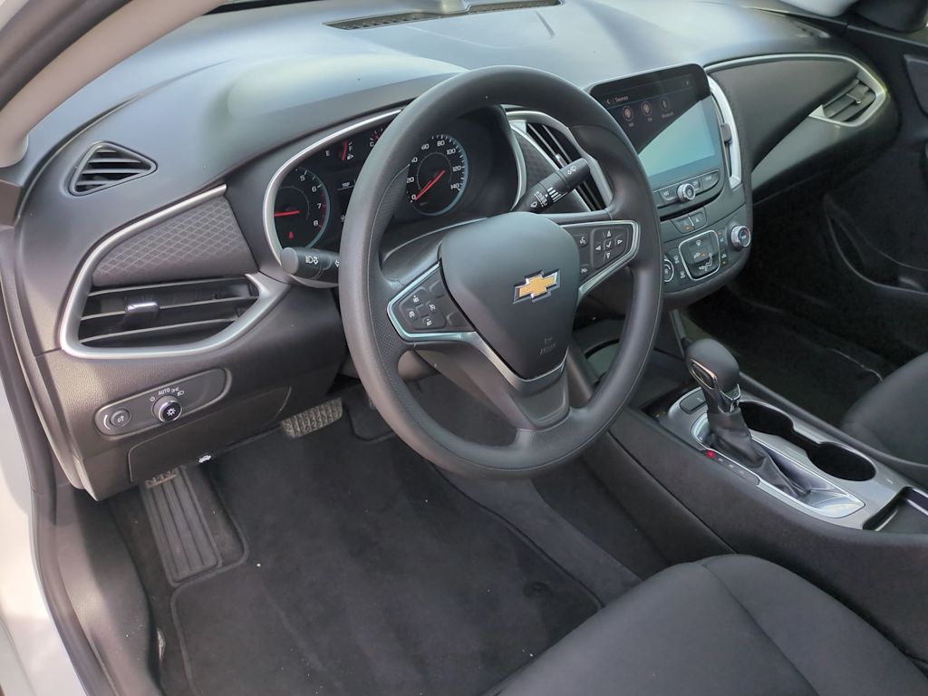 Thumbnail: 2022 Chevrolet Malibu - 2