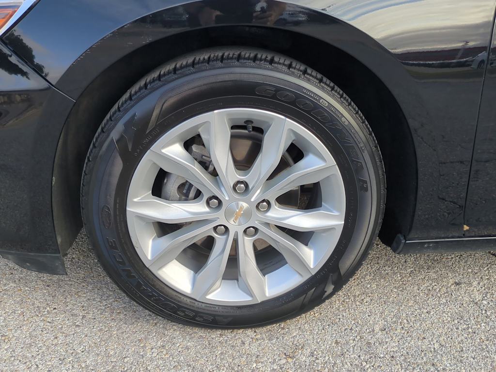 Thumbnail: 2024 Chevrolet Malibu - 8