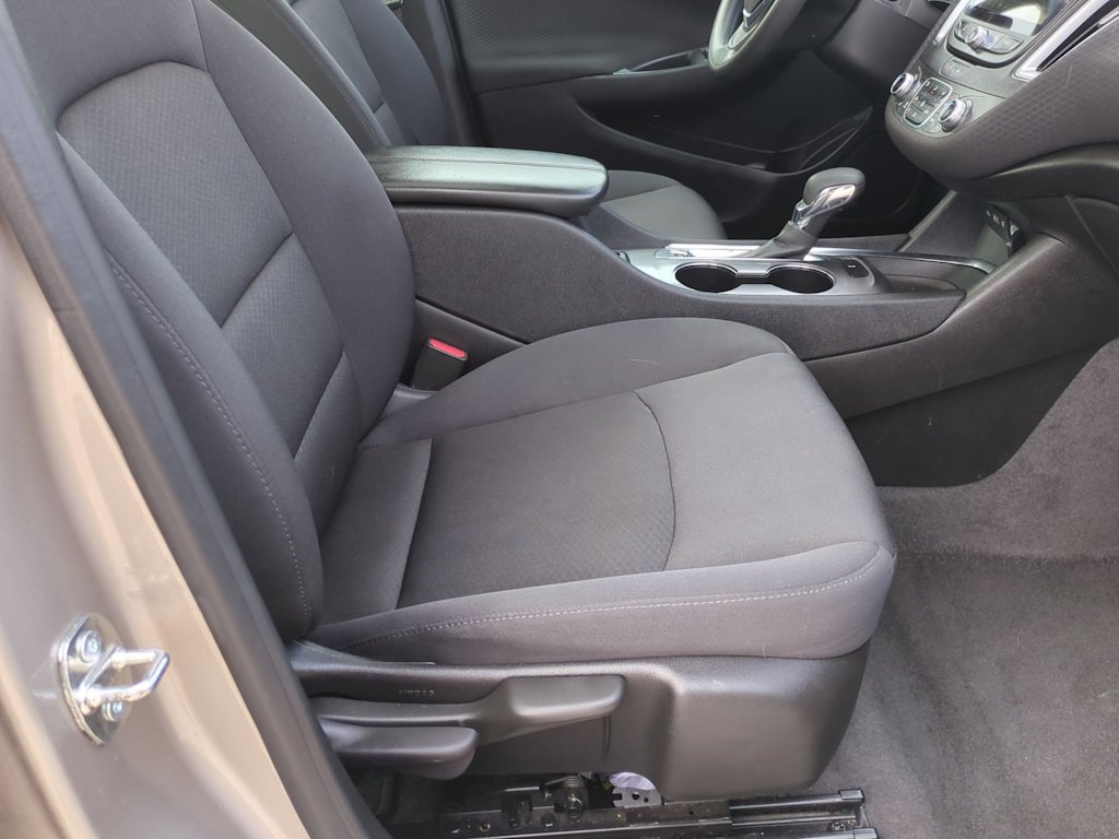 Thumbnail: 2023 Chevrolet Malibu - 34