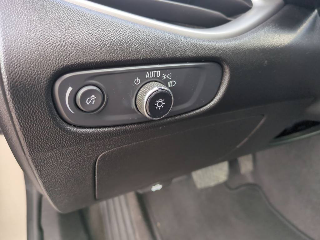 Thumbnail: 2023 Chevrolet Malibu - 36