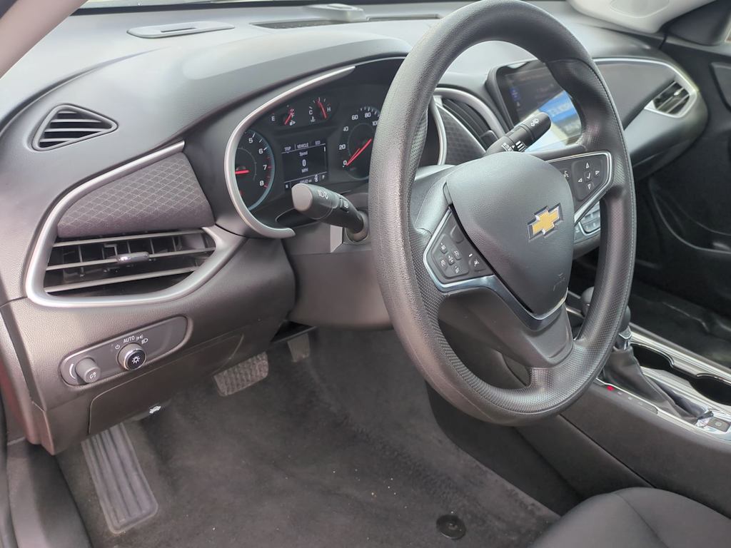 Thumbnail: 2025 Chevrolet Malibu - 2