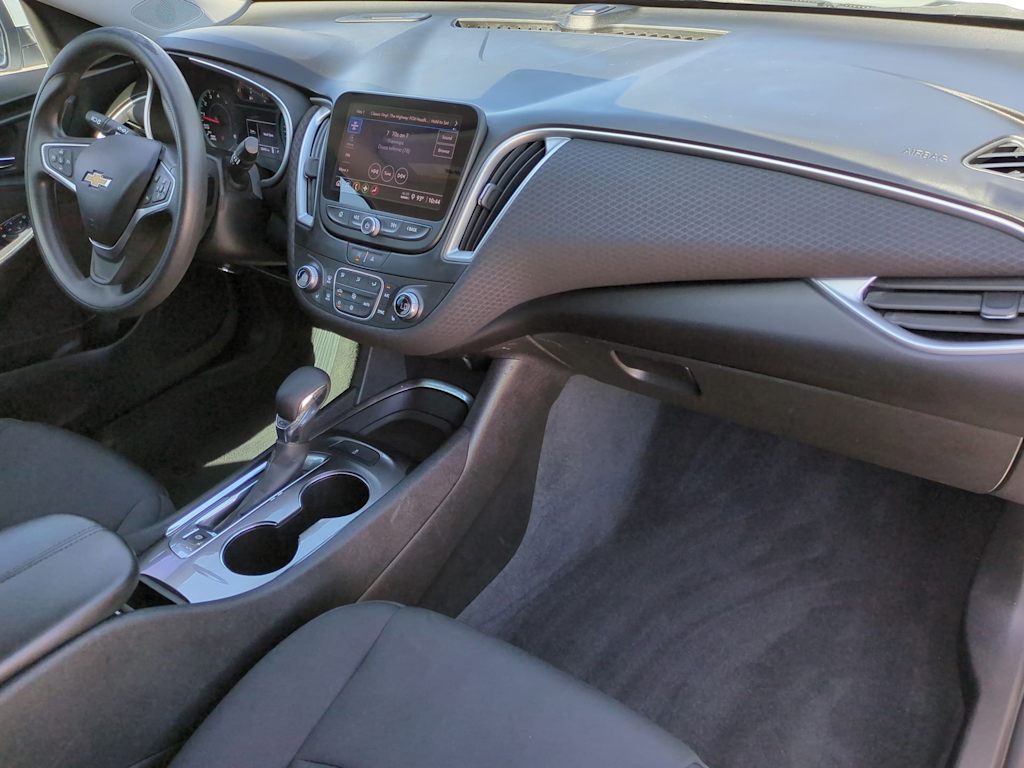 Thumbnail: 2023 Chevrolet Malibu - 15