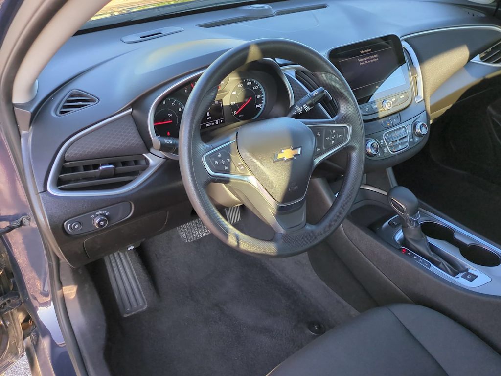 Thumbnail: 2025 Chevrolet Malibu - 2