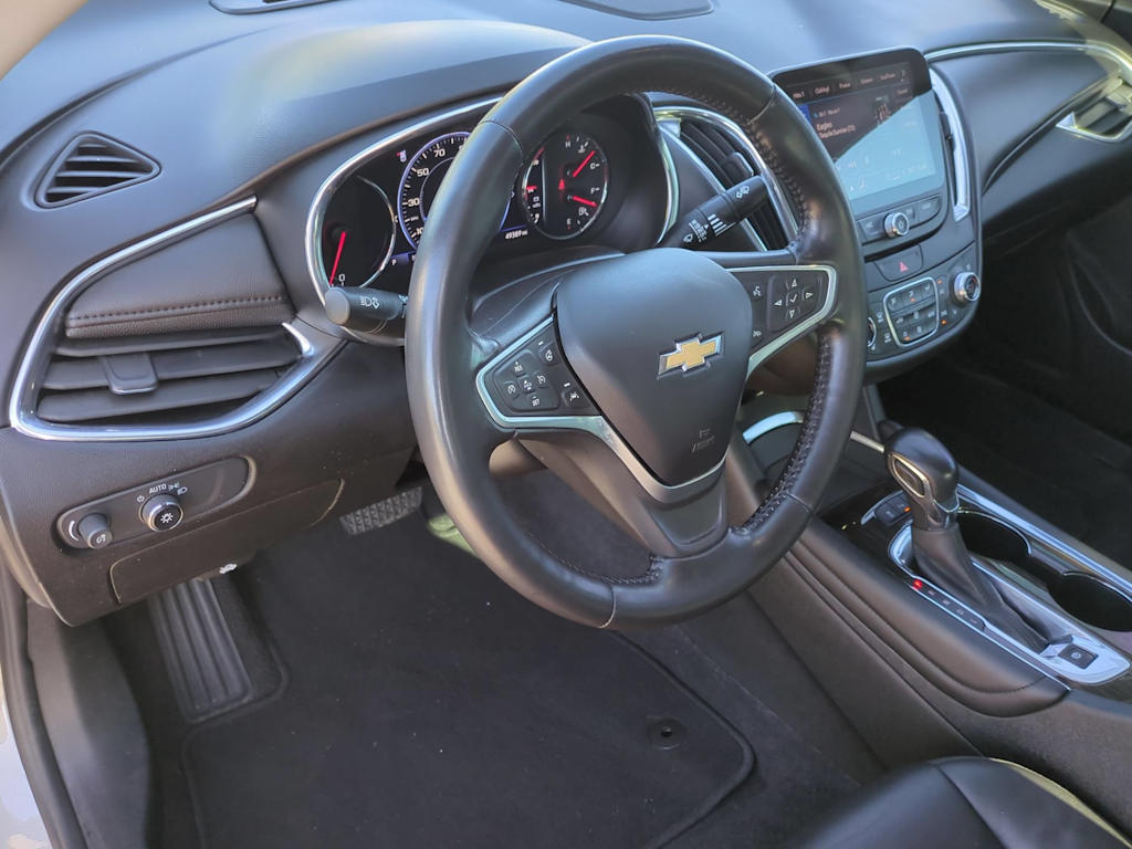 Thumbnail: 2022 Chevrolet Malibu - 2