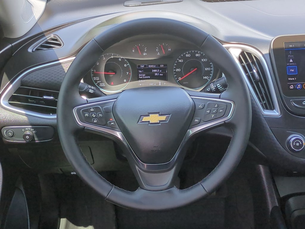Thumbnail: 2025 Chevrolet Malibu - 10