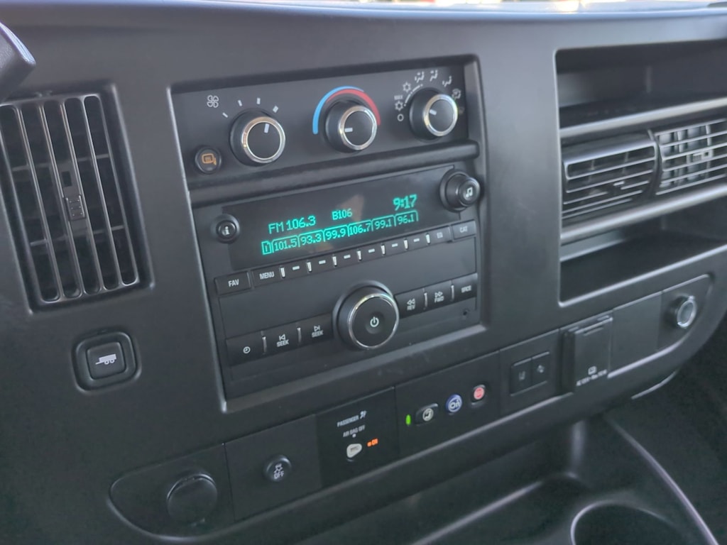 Thumbnail: 2020 Chevrolet Express - 25