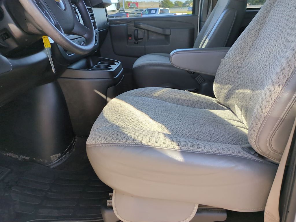 Thumbnail: 2020 Chevrolet Express - 11
