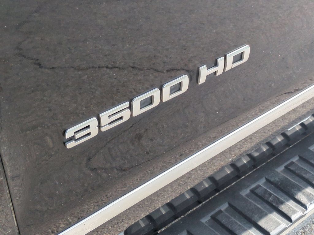 Thumbnail: 2015 Chevrolet Silverado 3500 - 32