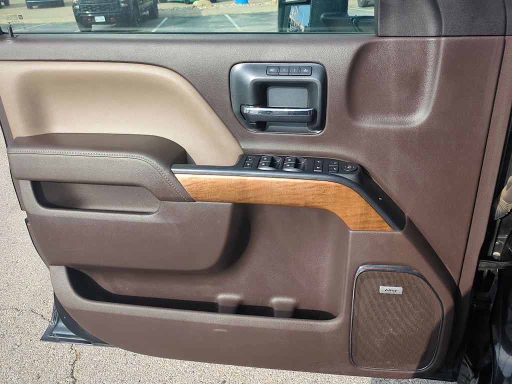 Thumbnail: 2015 Chevrolet Silverado 3500 - 27