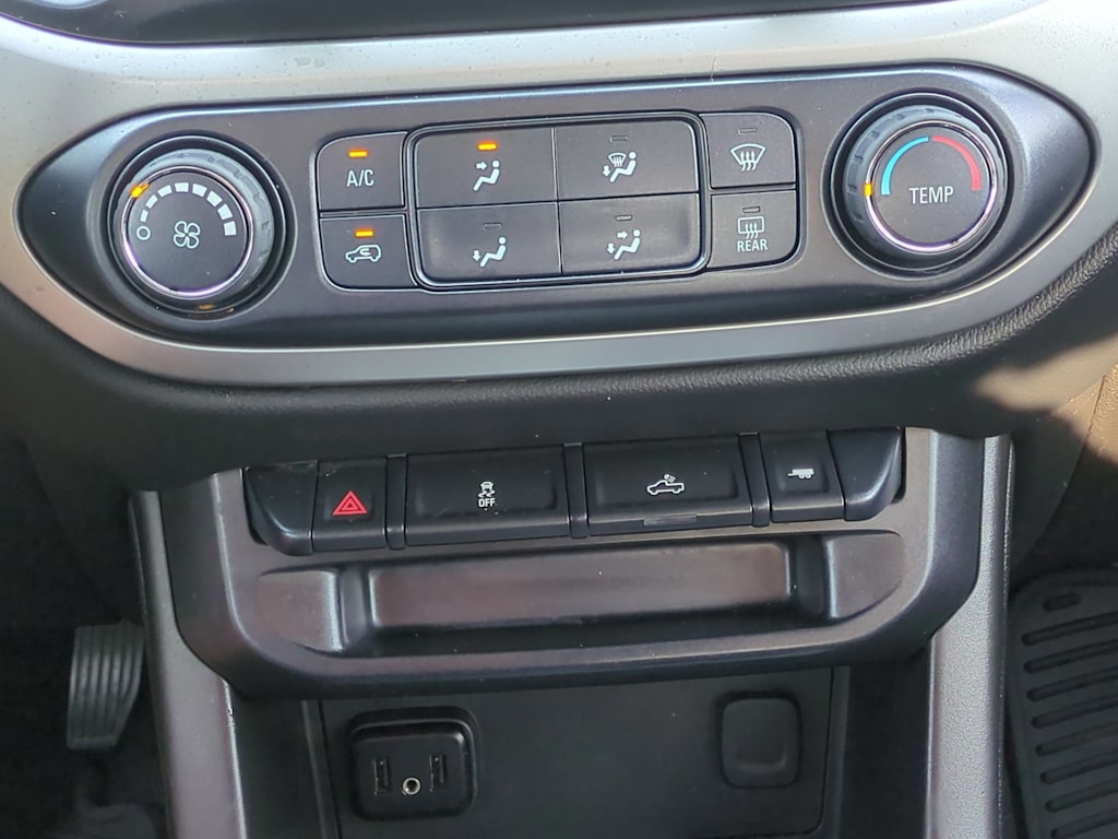 Thumbnail: 2019 Chevrolet Colorado - 27