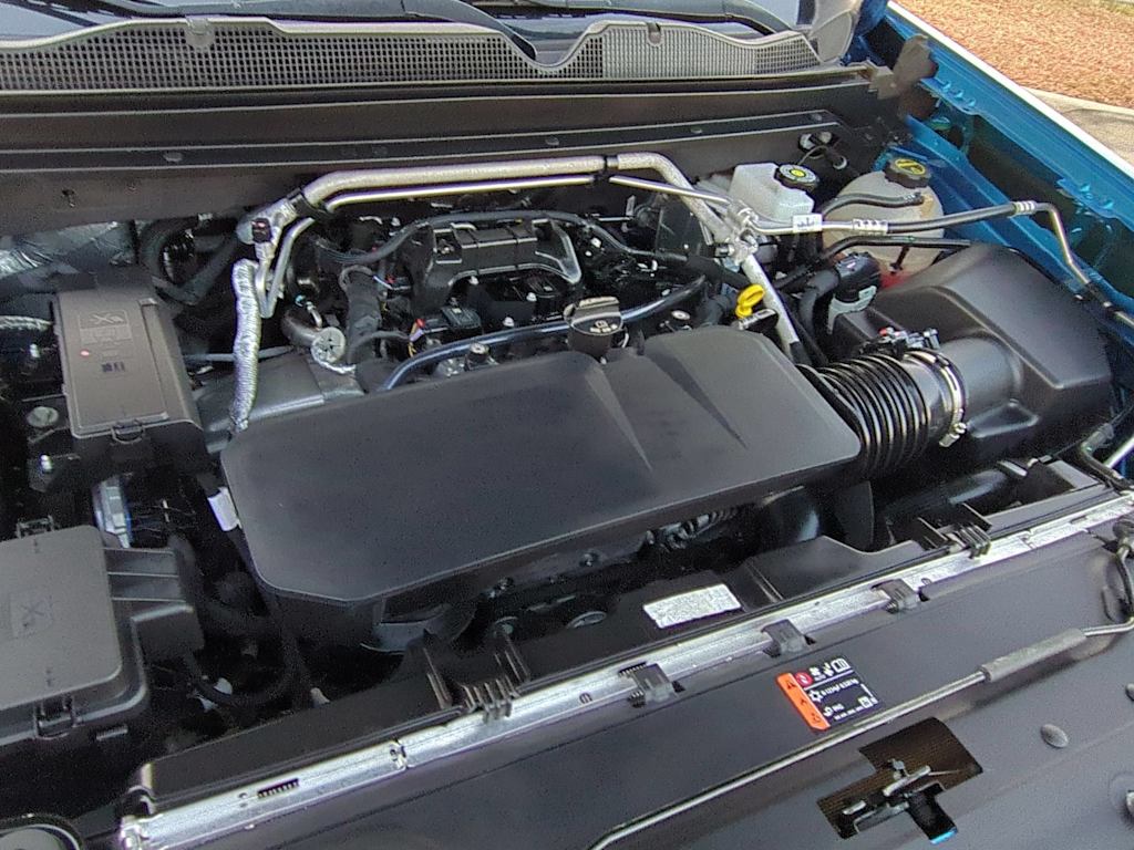 Thumbnail: 2024 Chevrolet Colorado - 9