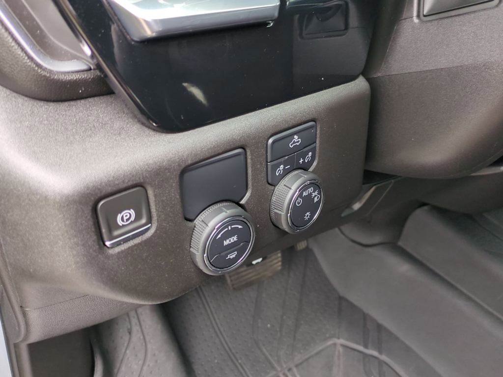 Thumbnail: 2024 Chevrolet Silverado 1500 - 35