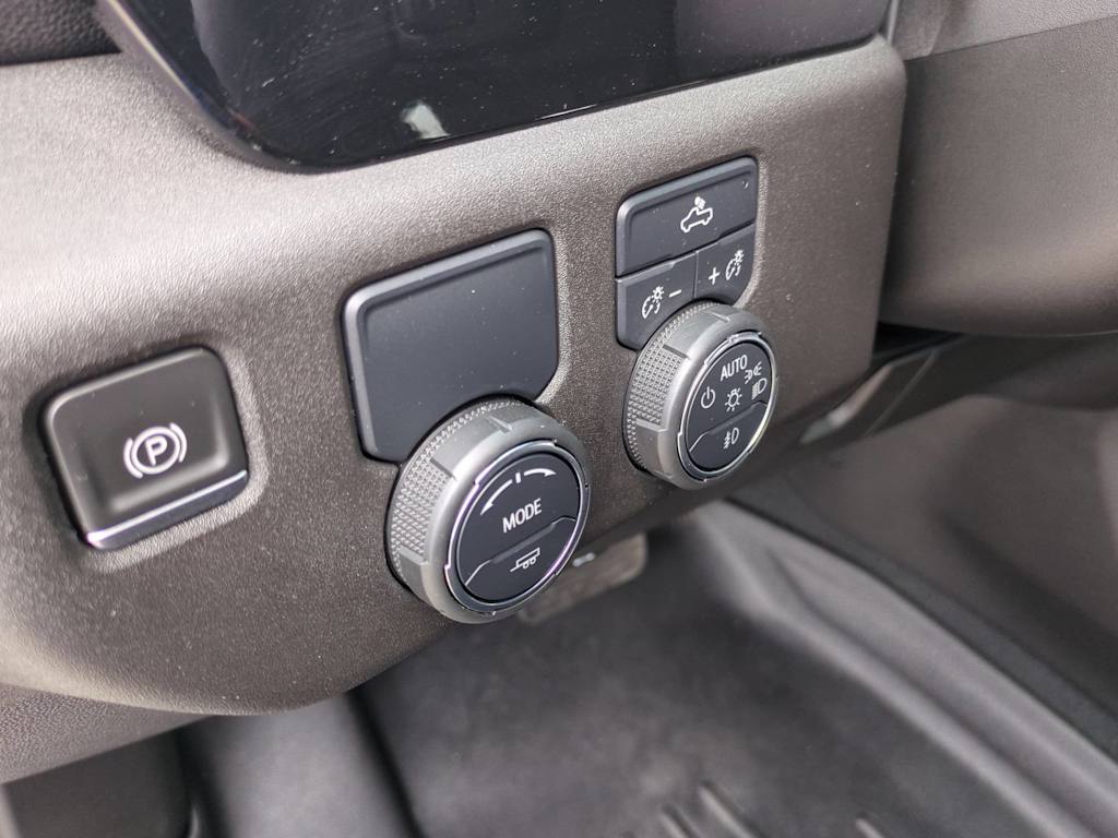 Thumbnail: 2022 Chevrolet Silverado 1500 - 34