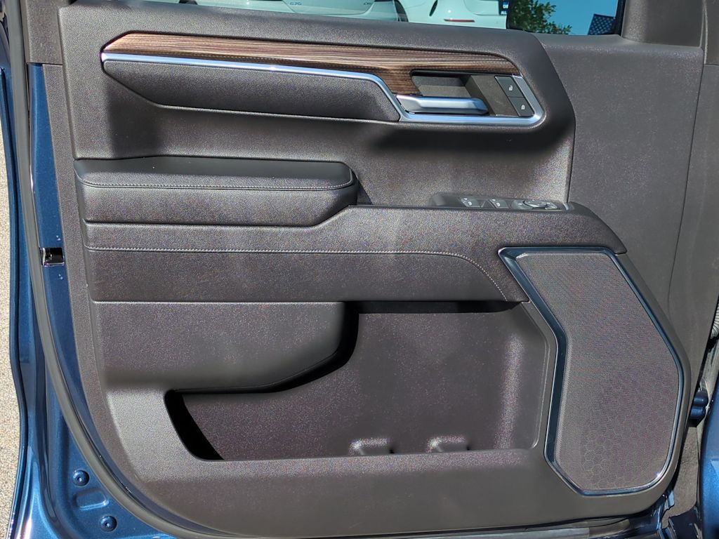 Thumbnail: 2023 Chevrolet Silverado 1500 - 31