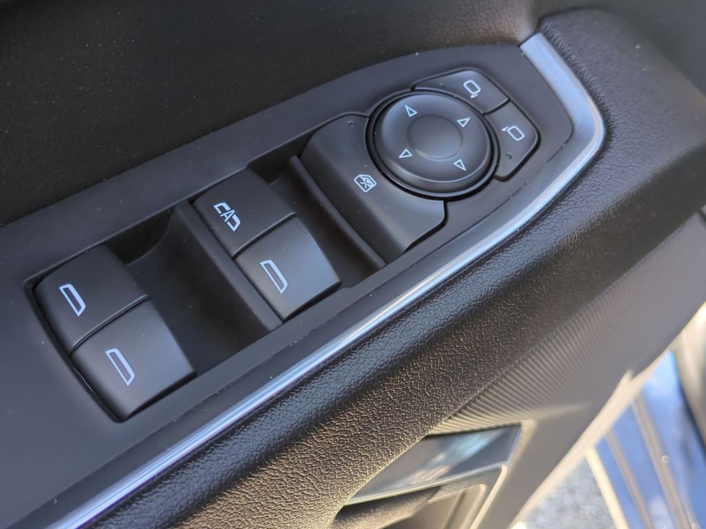 Thumbnail: 2023 Chevrolet Silverado 1500 - 32