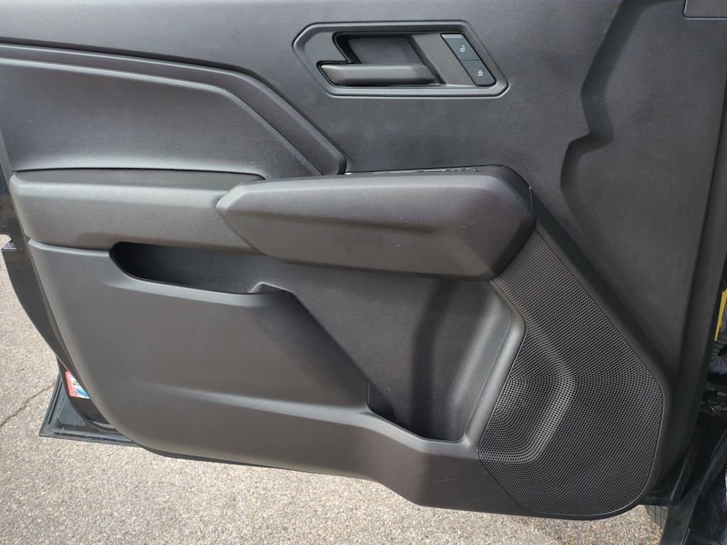 Thumbnail: 2024 Chevrolet Colorado - 31